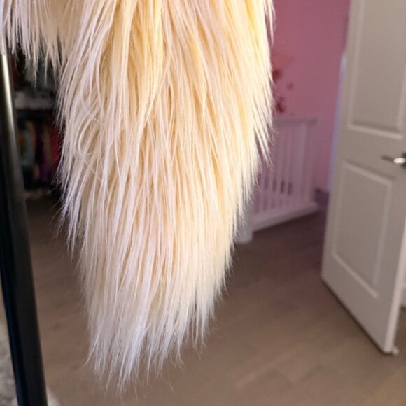 Pretty little thing yellow Faux Fur jacket - Picture 5 of 8